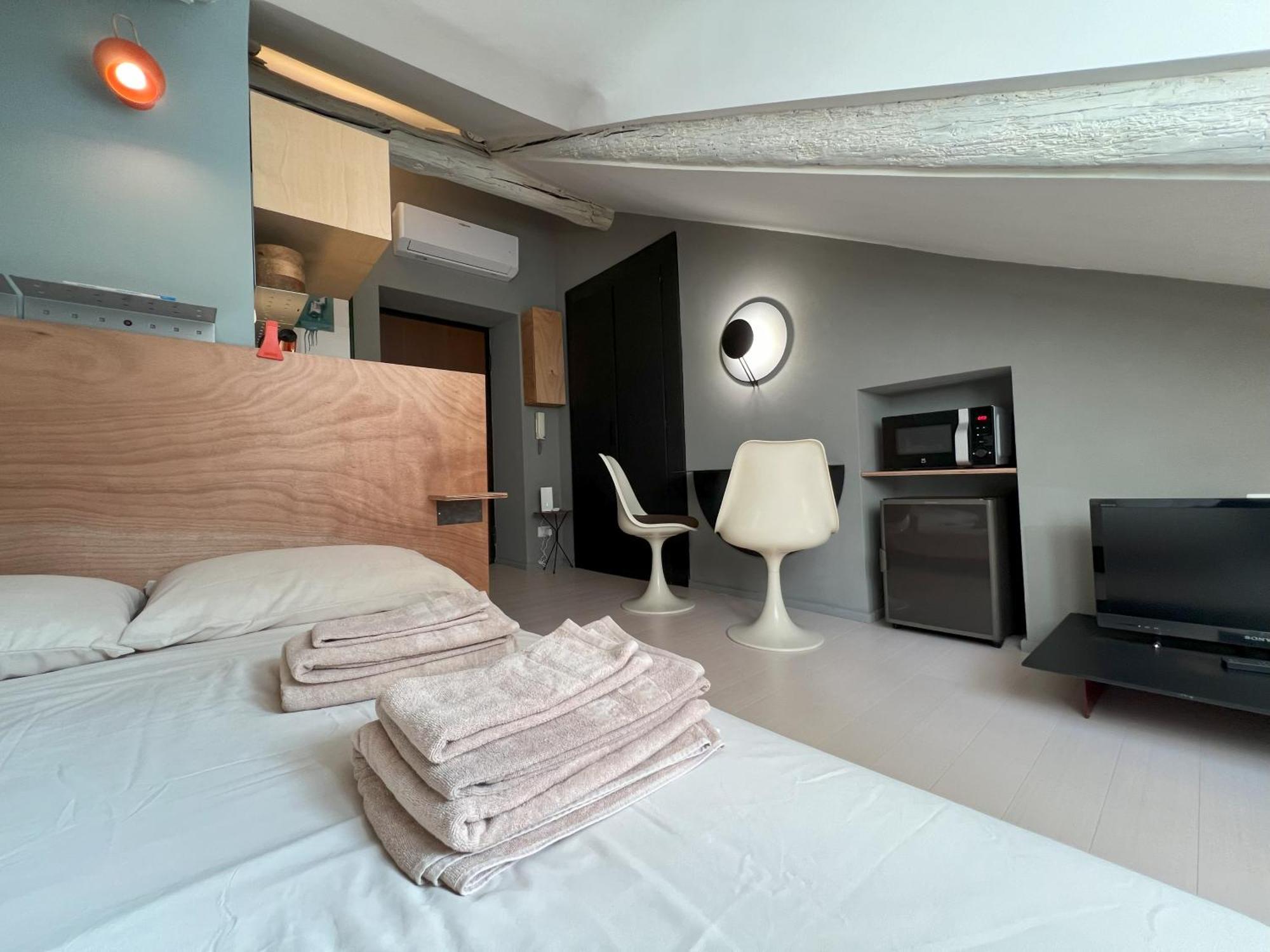 Provana5 - Design Apartments In Турин Экстерьер фото